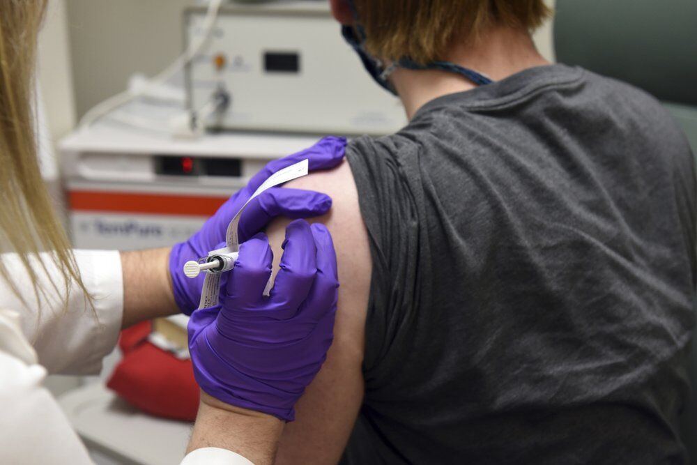 George says politicians should get vaccination after others